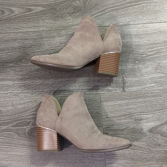 Expression | Suede Cut-out Booties - Picture 1 of 3